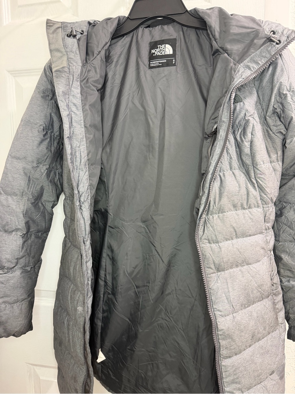 The North Face Women's Gray Quilted Hooded Puffer Coat - Picture 5 of 16